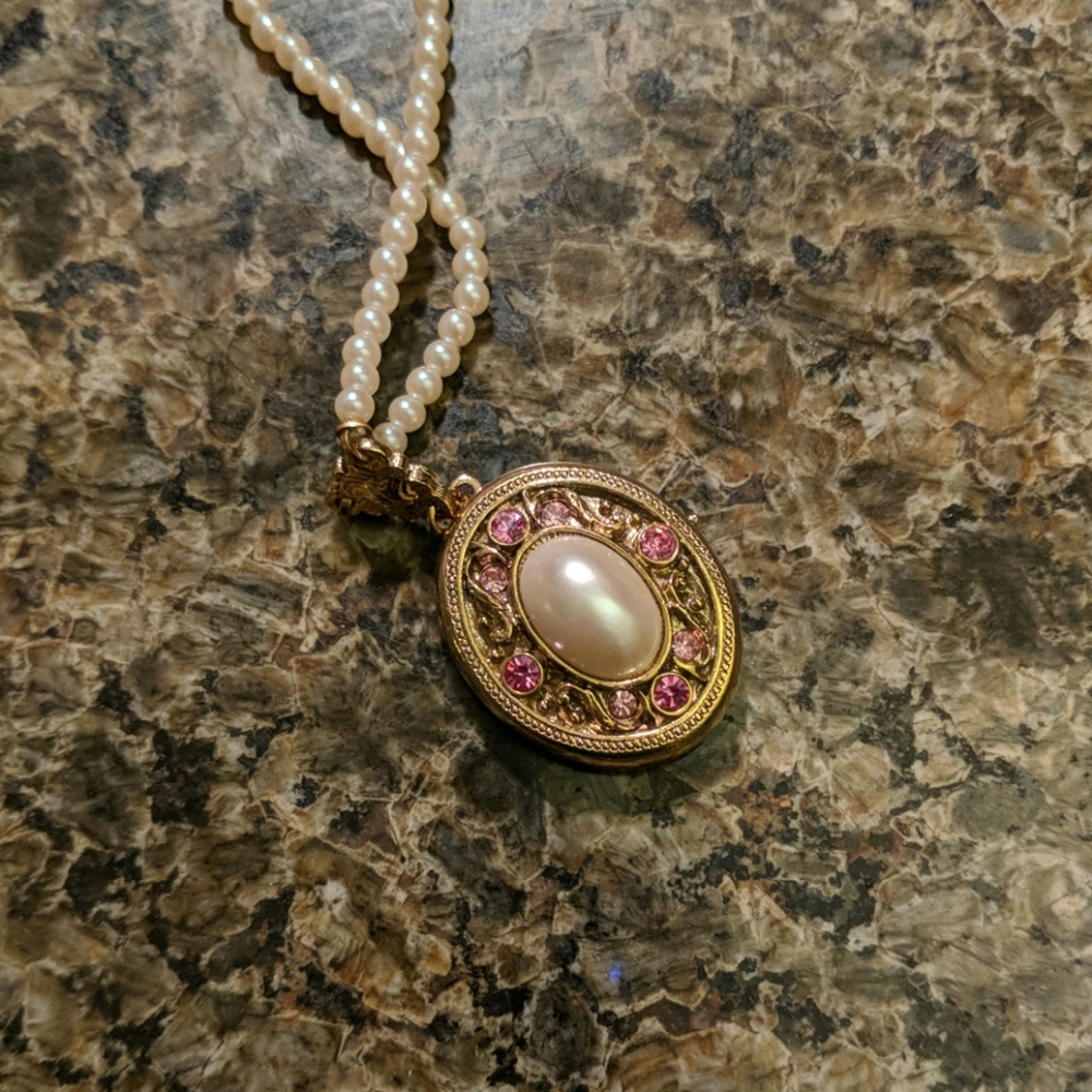 Faux Pearl Necklace with Locket